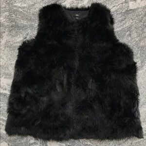 Mossimo Faux Fur Vest with Hook & Eye Closures